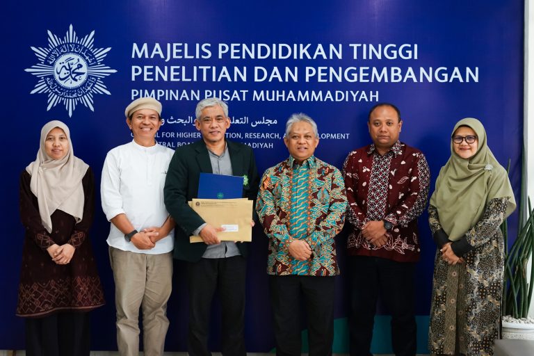 Dikukuhkan Lewat Penyerahan SK, AIPNEMA Siap Lanjutkan Transformasi Pendidikan Keperawatan